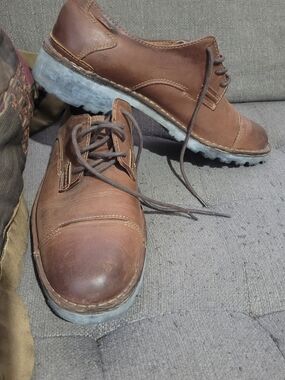 Clarks Brown Leather Derby Shoes with Lug Sole